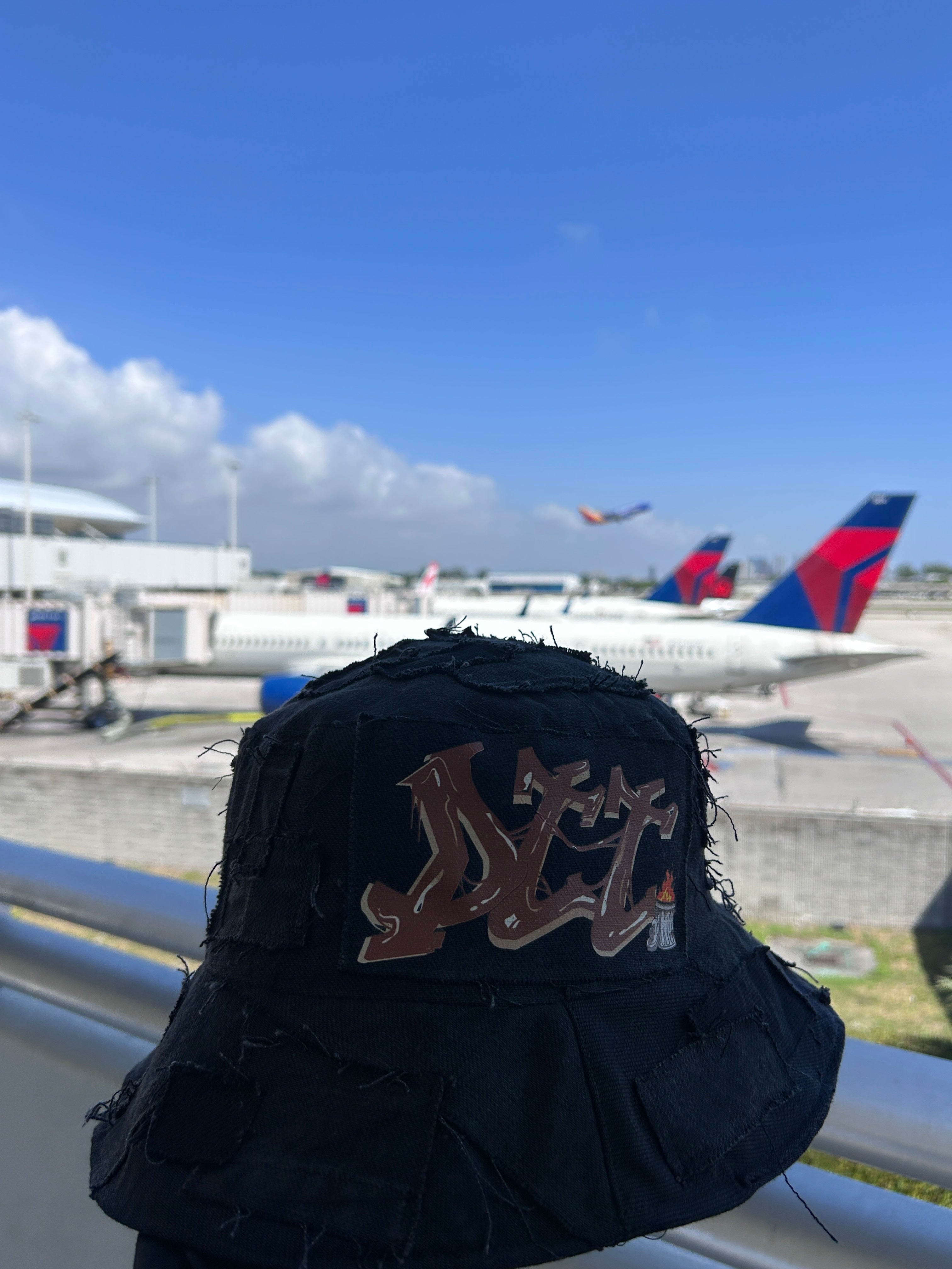 DTT TWO WAYS BUCKET-HAT